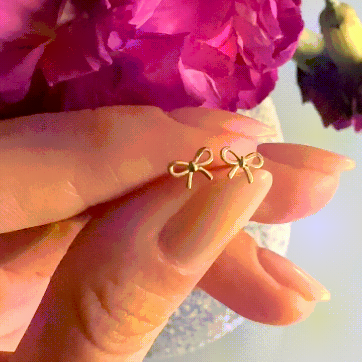 cute bow earrings