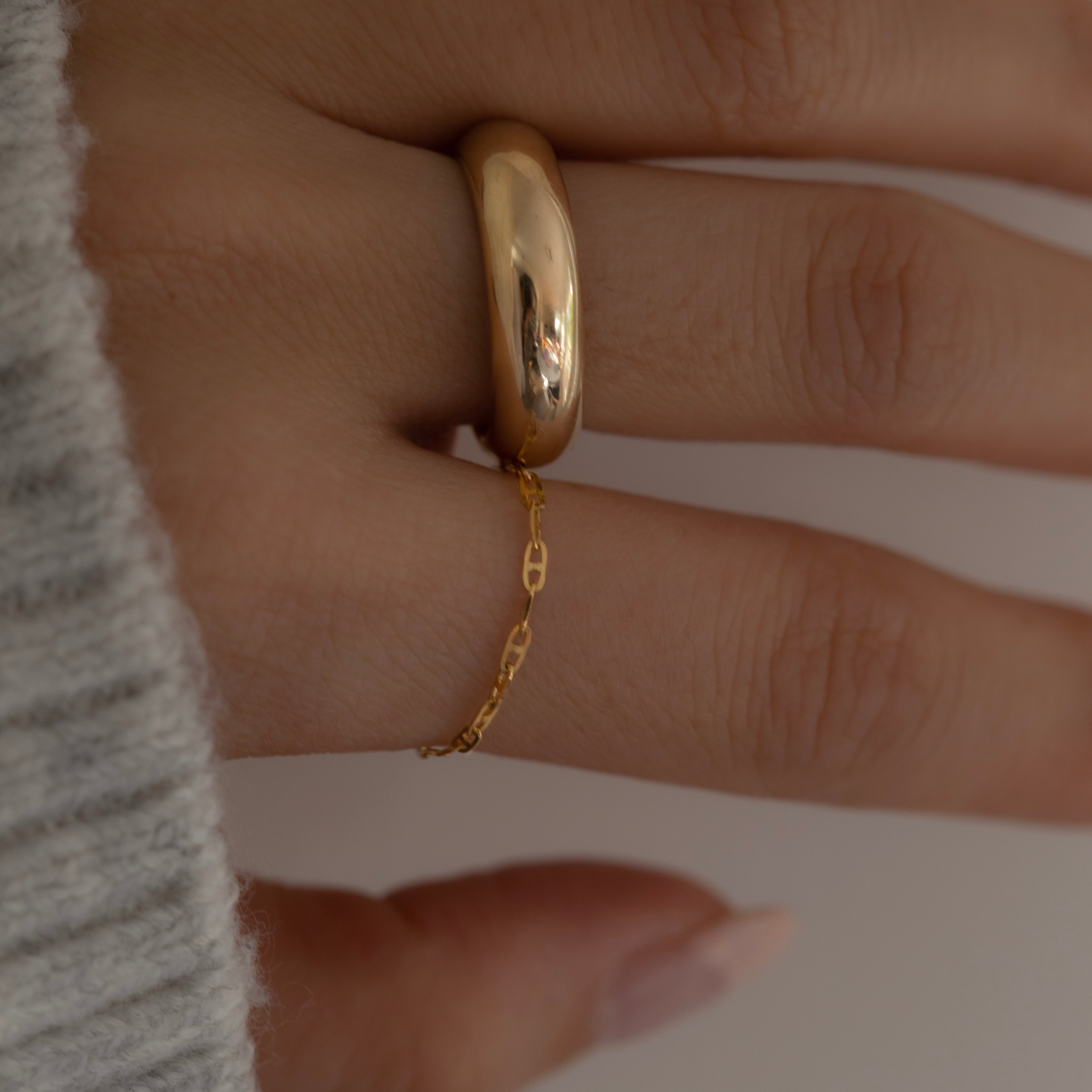 simple gold ring style
