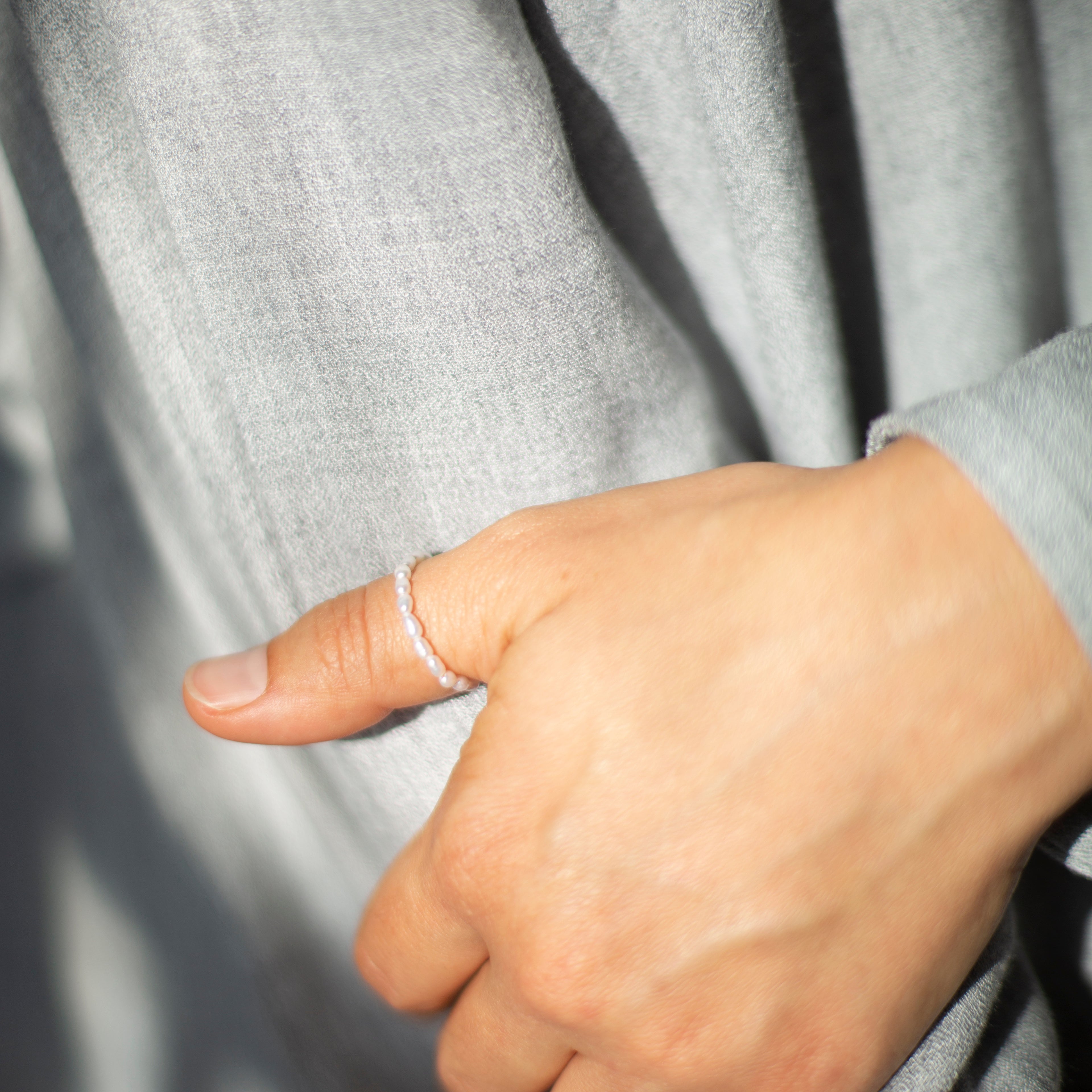 Baby Lotus Pearl Ring
Made with mini rice shape fresh water pearls and gold filled bead on a
comfy stretchy elastic band. Baby lotus pearl ring will be the perfect addition to your ring stack!