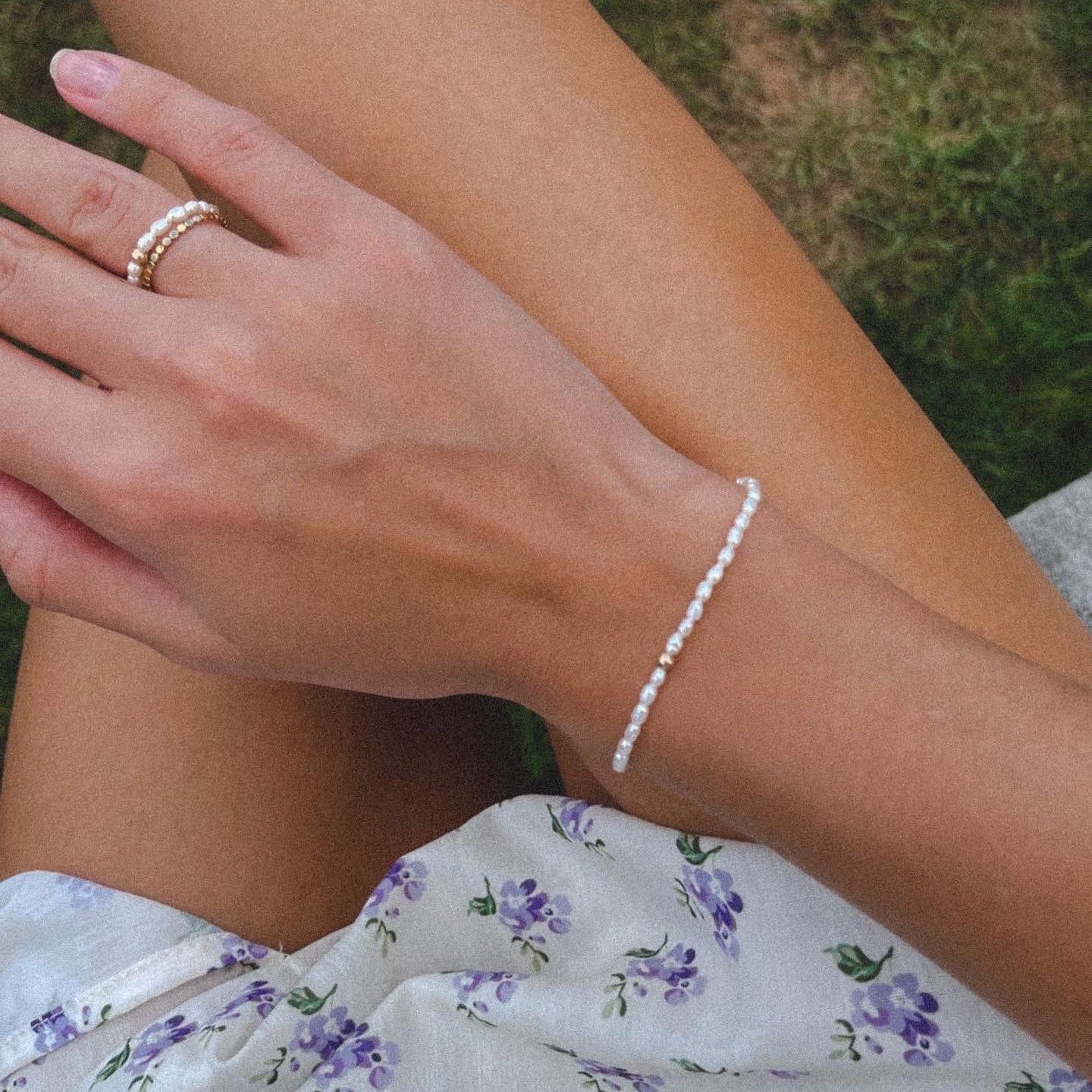 Baby Lotus Pearl Ring
Made with mini rice shape fresh water pearls and gold filled bead on a
comfy stretchy elastic band. Baby lotus pearl ring will be the perfect addition to your ring stack!