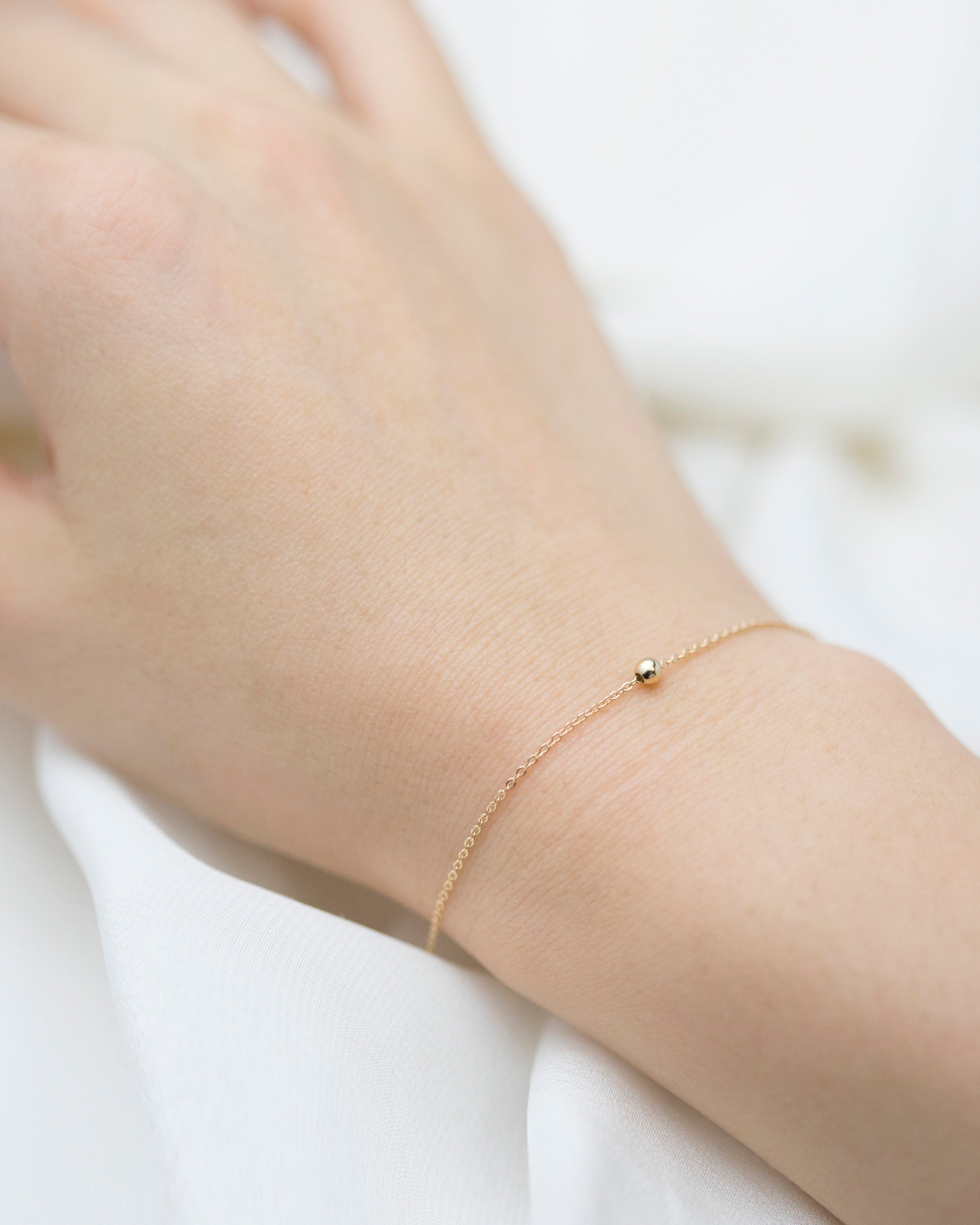 人気【E and E Project】14K Mini Diamond Initialブレスレット 14k Gold Mini Diamond Initial Bracelet – E&E PROJECT