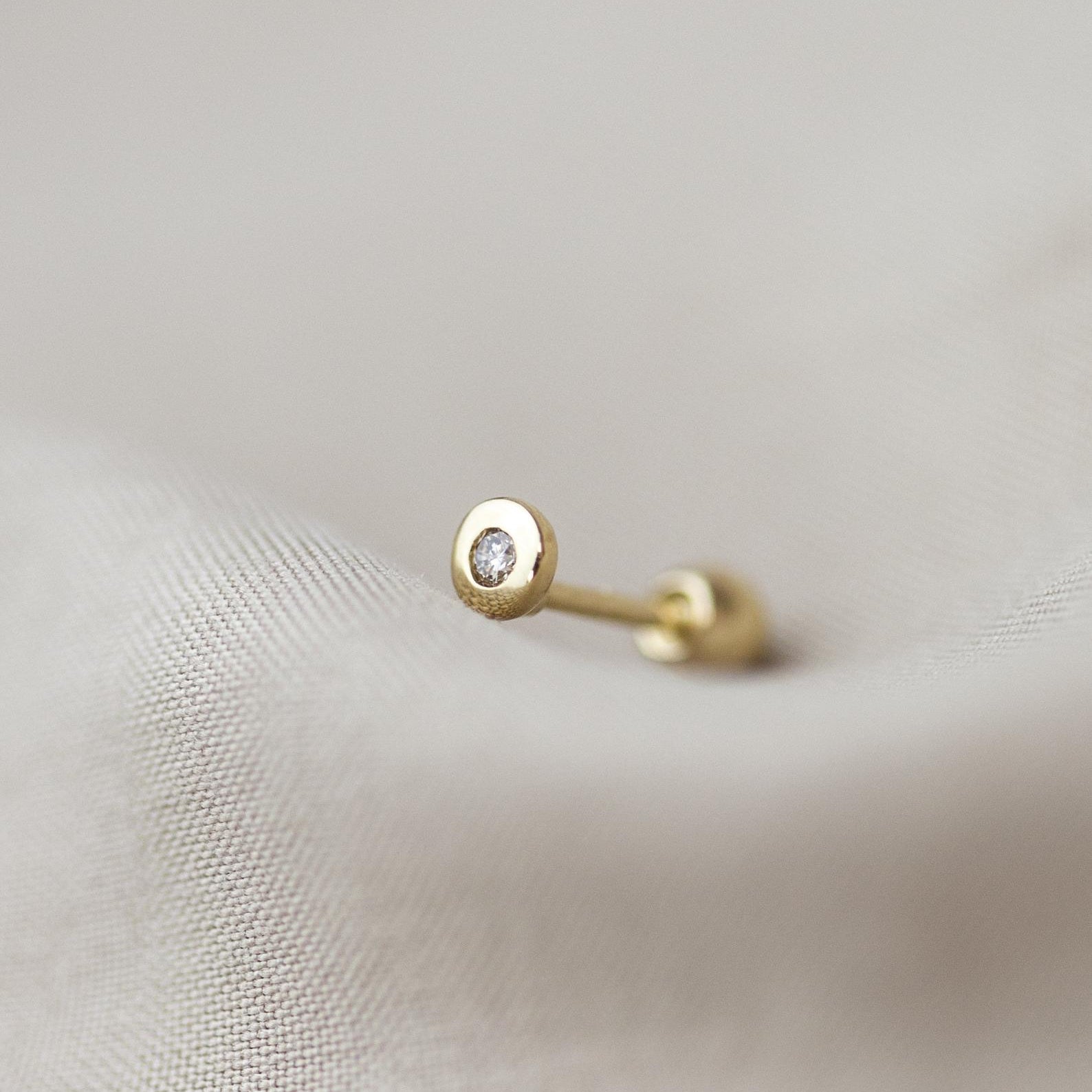 diamond stud with screw back