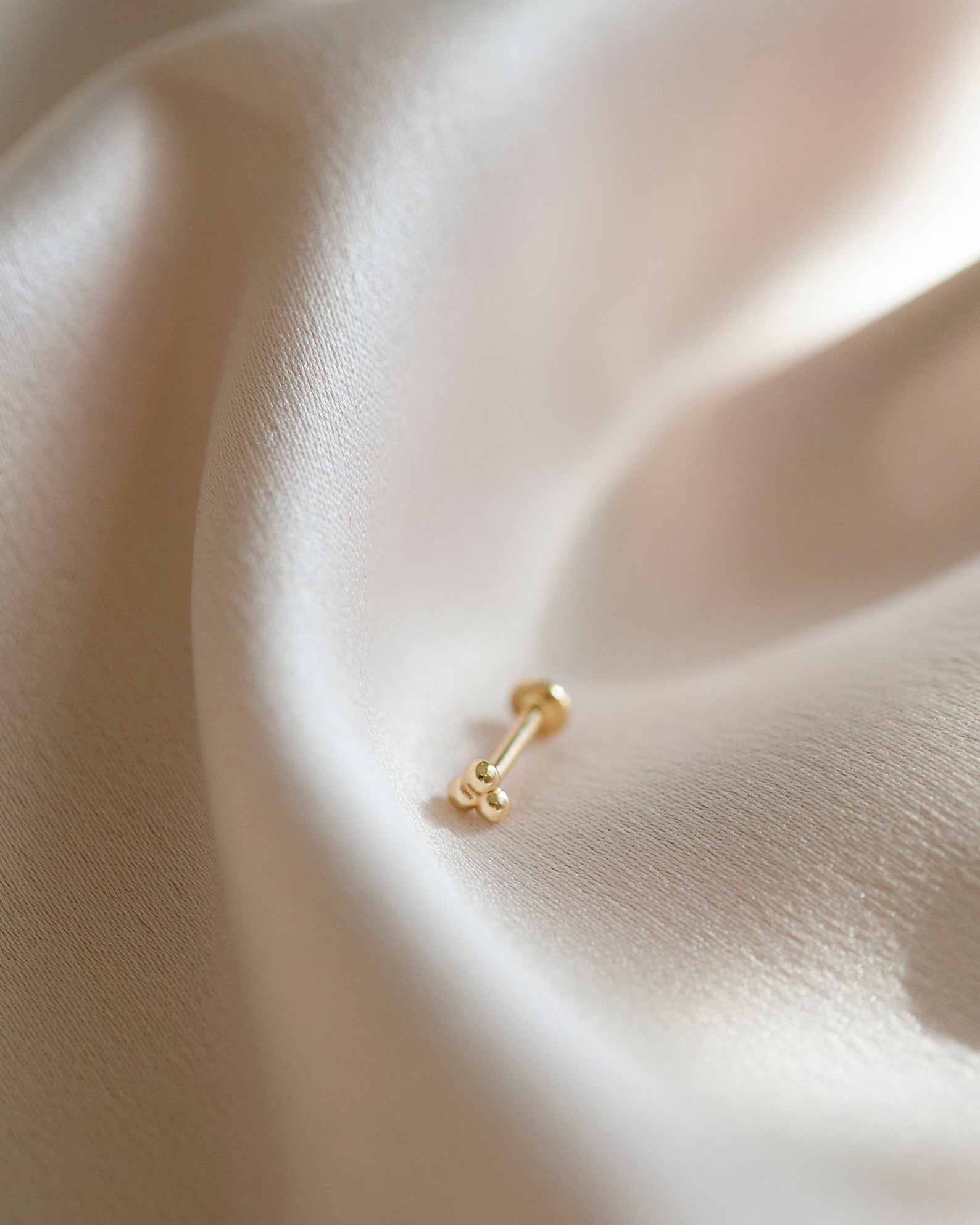 Minimalist, high quality, and timeless.
Very secure and comfortable to wear.