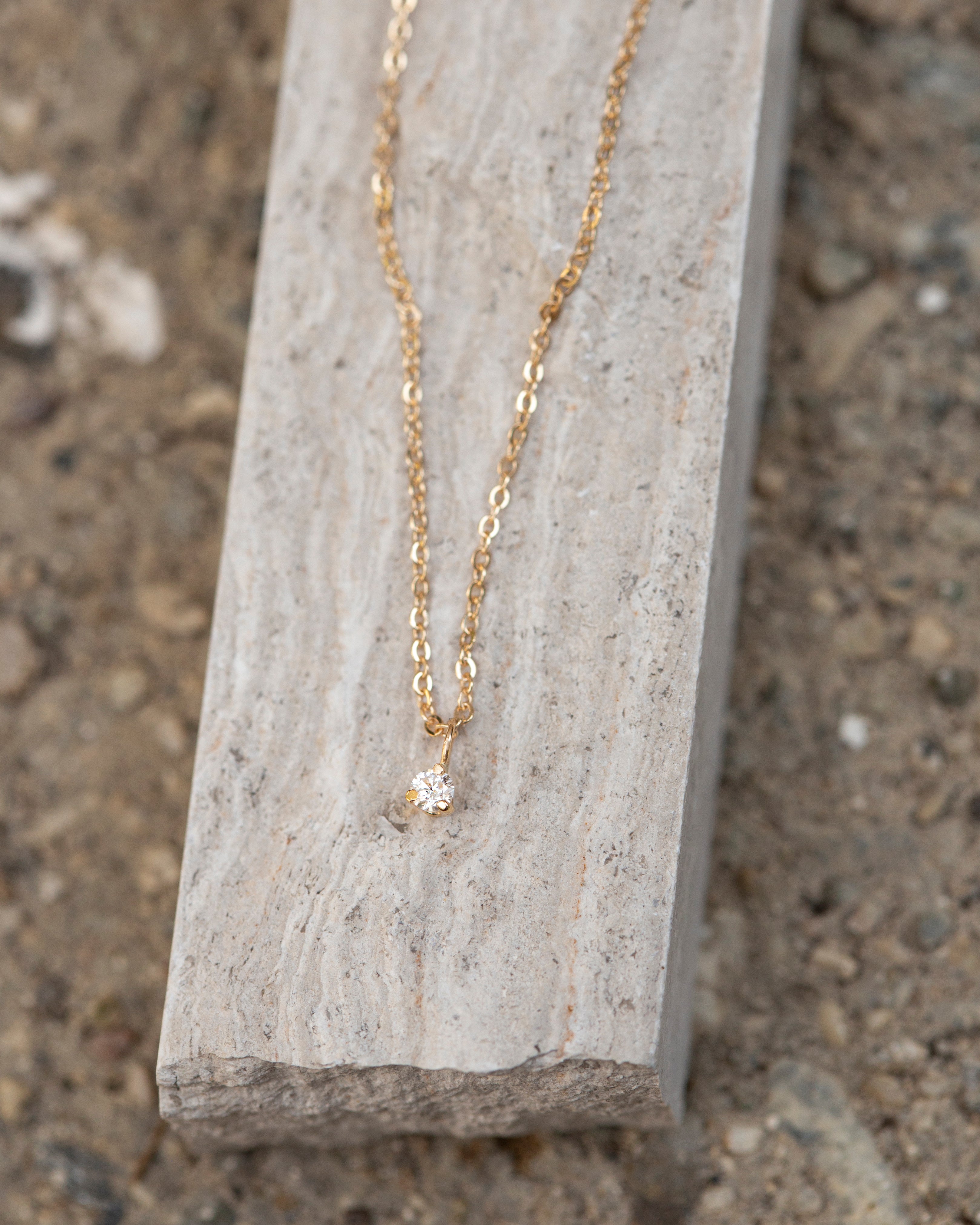人気【E and E Project】14K Baby Diamond Solitaireネックレス Baby Diamond Solitaire Necklace – E&E PROJECT