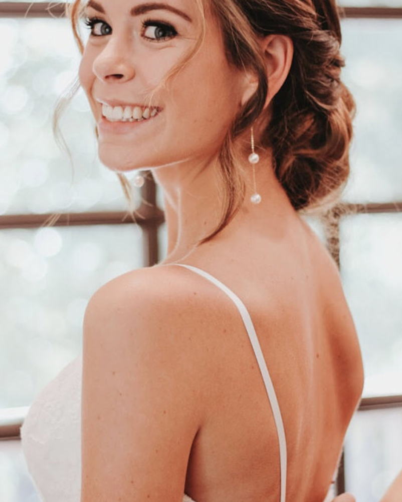 Pearl Drop Earrings | Pearl Long Dangle Earrings

Elegant drop earring featuring Swarovski pearl stations with a
post earrings and backings

Perfect bridesmaids gift or for bridal jewelry