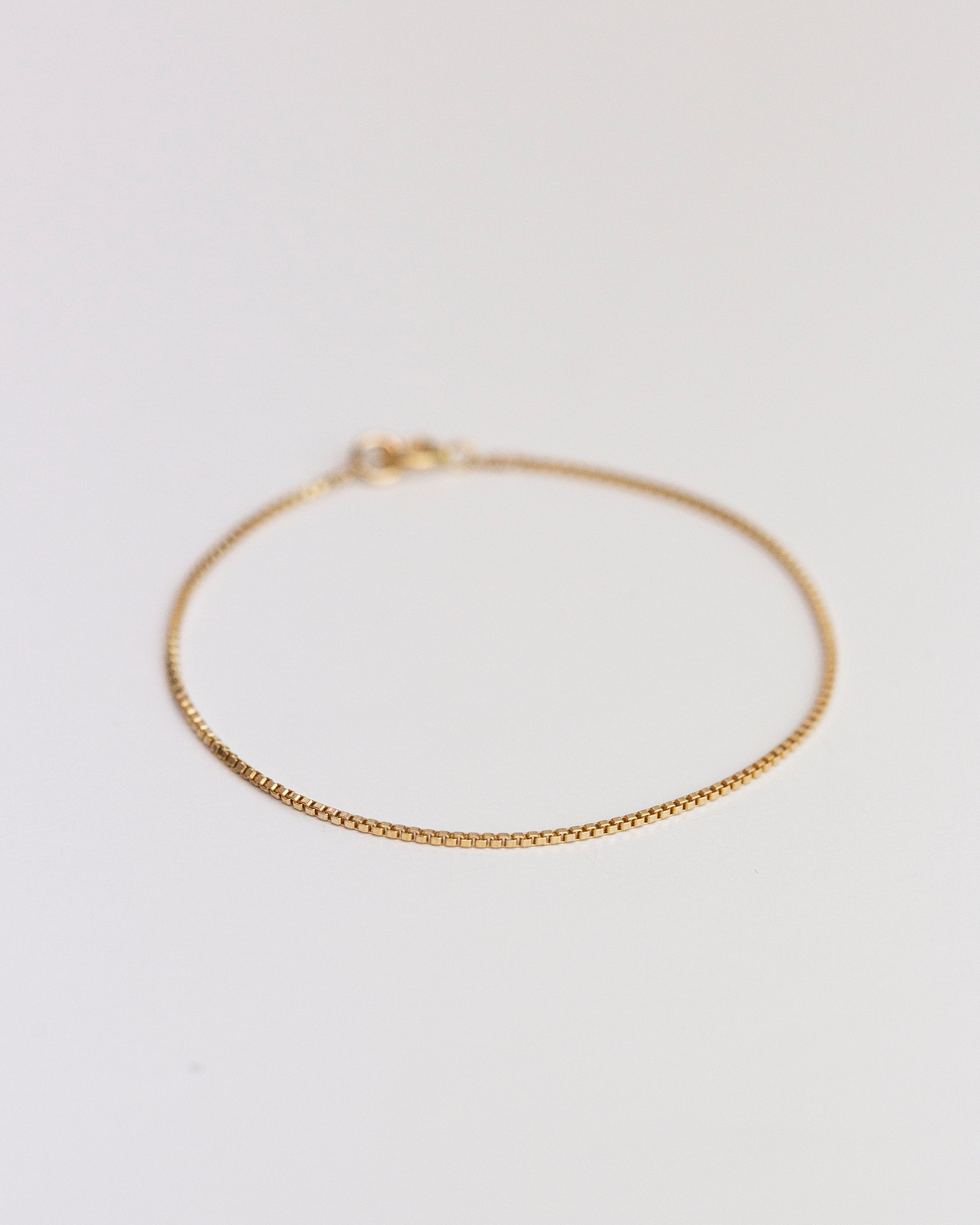 Perfect for adding a shine to your outfit.
Simple and delicate bracelet - Perfect for Stacking &amp; Layering or even alone.