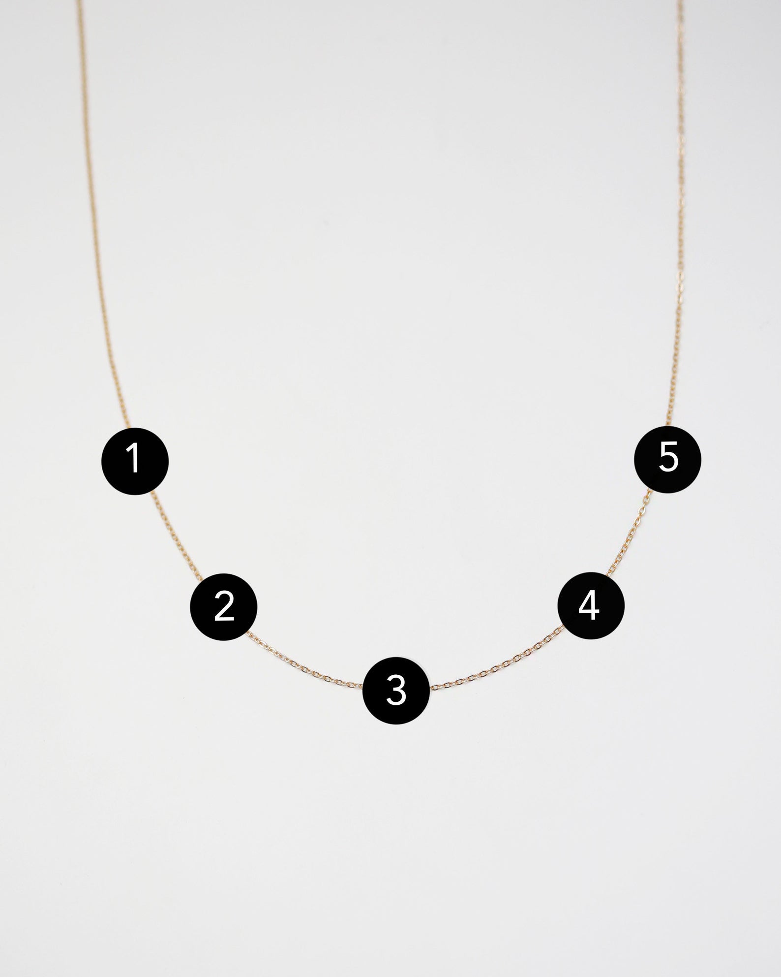 イニシャル2+ダイヤ 14K カスタムネックレス E and E Project 14k gold letter necklace with small diamond – E&E PROJECT