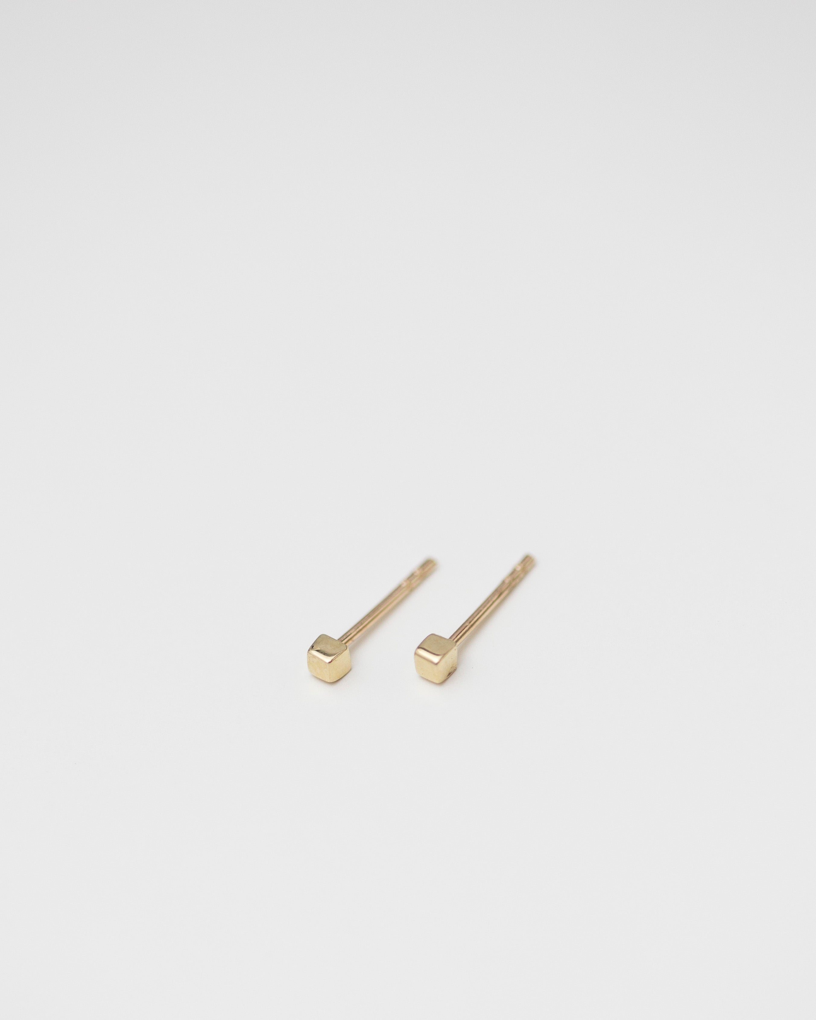 Minimal Mini&nbsp;Cube Earrings
Basic but necessary!
Lightest cute small cube earrings.

Wear it while showering, swimming
All day, everyday